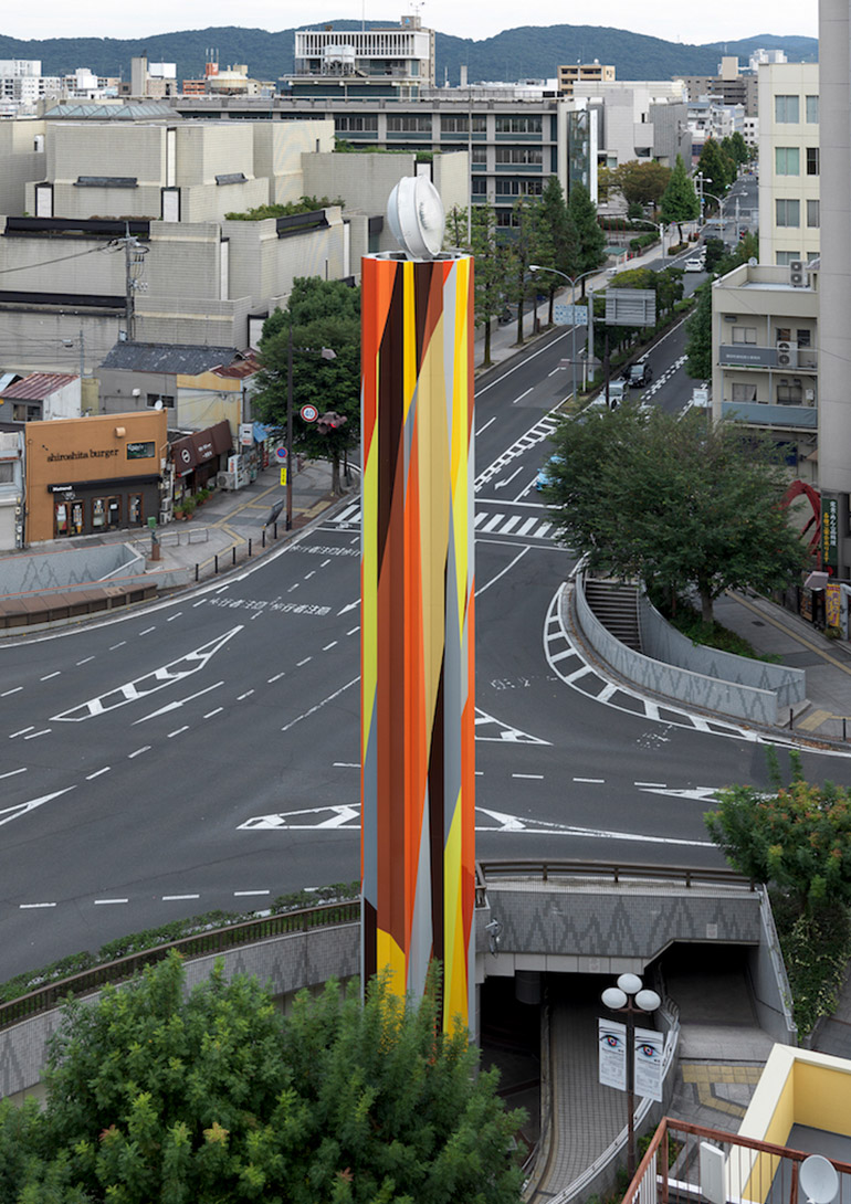 リアム・ギリック（Liam Gillick）《Faceted Development》©Okayama Art Summit 2016, Courtesy of the artist and TARO NASU, Photo: Yasushi Ichikawa：岡⼭芸術交流 2019 プレイベント 「A&C」岡⼭市⽴オリエント美術館他