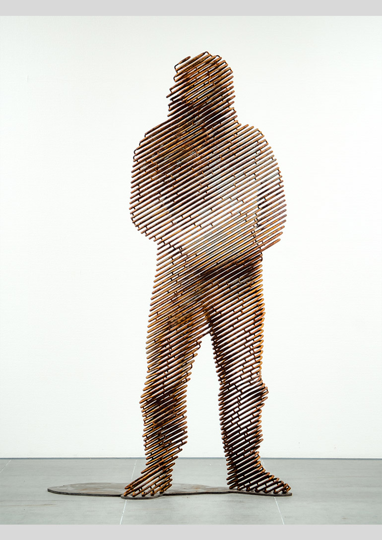 加藤智大  Tomohiro Kato “anonymous - human#4” Iron / H1820 × W870 × D895 mm / 2017 Courtesy of TEZUKAYAMA GALLERY