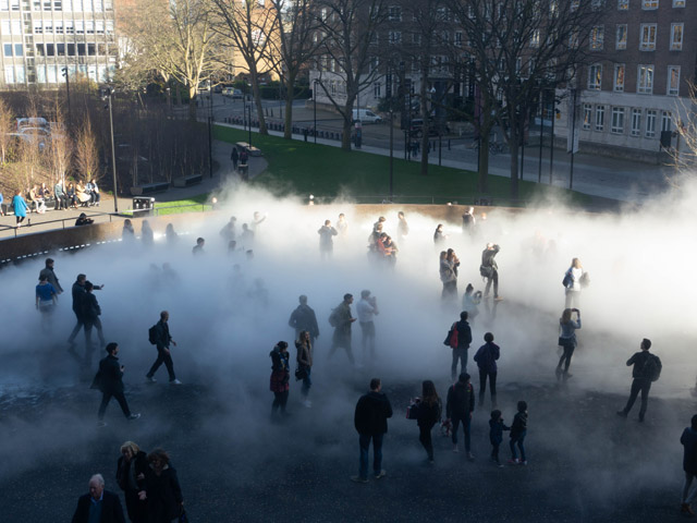 中谷芙二子《Fog sculpture #03779 "London Fog"》2017/BMW Tate Live Exhibition: Ten Days Six Nights（テート・モダン／ロンドン）