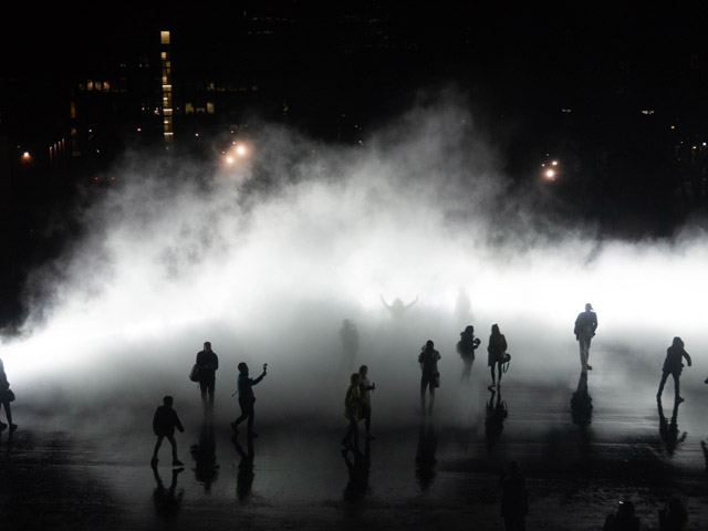 中谷芙二子《Fog sculpture #03779 "London Fog"》2017/BMW Tate Live Exhibition: Ten Days Six Nights（テート・モダン／ロンドン）