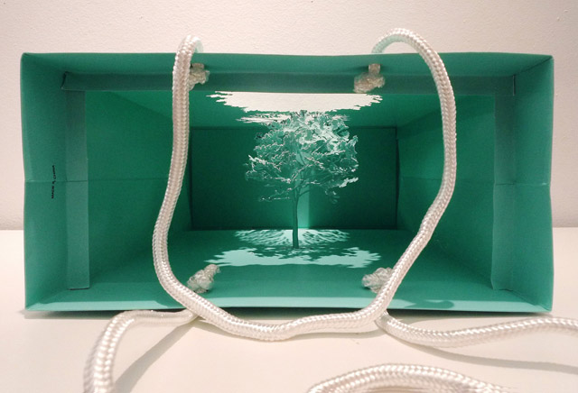 照屋勇賢 《Notice-Forest（Yamashita Park in Tiffany & Co.）》 2011年 ⒸYuken Teruya Studio