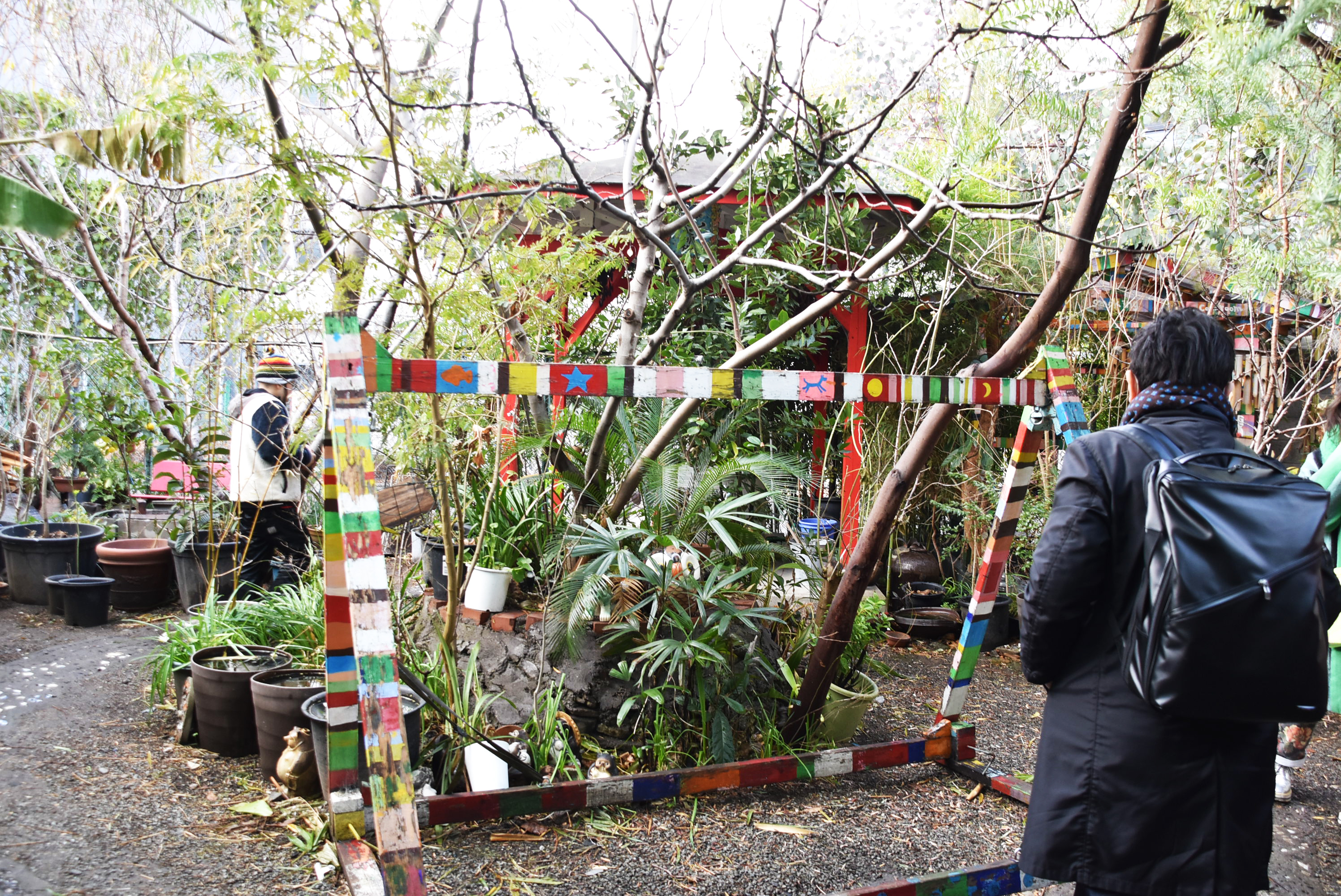 釜ヶ崎芸術大学の中庭