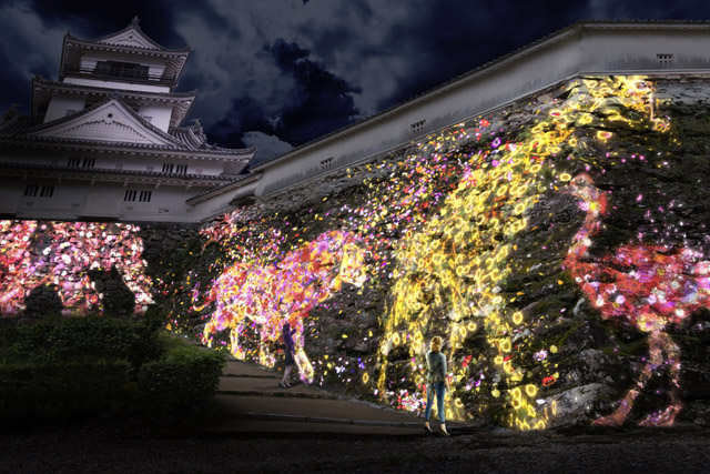 《高知城の石垣に住まう花と共に生きる動物達 / Animals of Flowers, Symbiotic Lives in the Stone Wall – Kochi Castle》teamLab, 2018,  Interactive Digital Installation, Sound: Hideaki Takahashi：「チームラボ 高知城 光の祭」高知城・高知公園