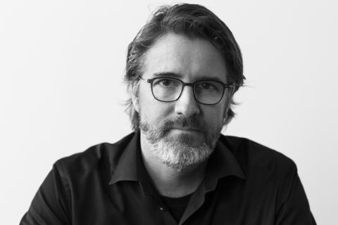 オラファー・エリアソン<br>Photo: Brigitte Lacombe, 2016<br>© 2016 Olafur Eliasson